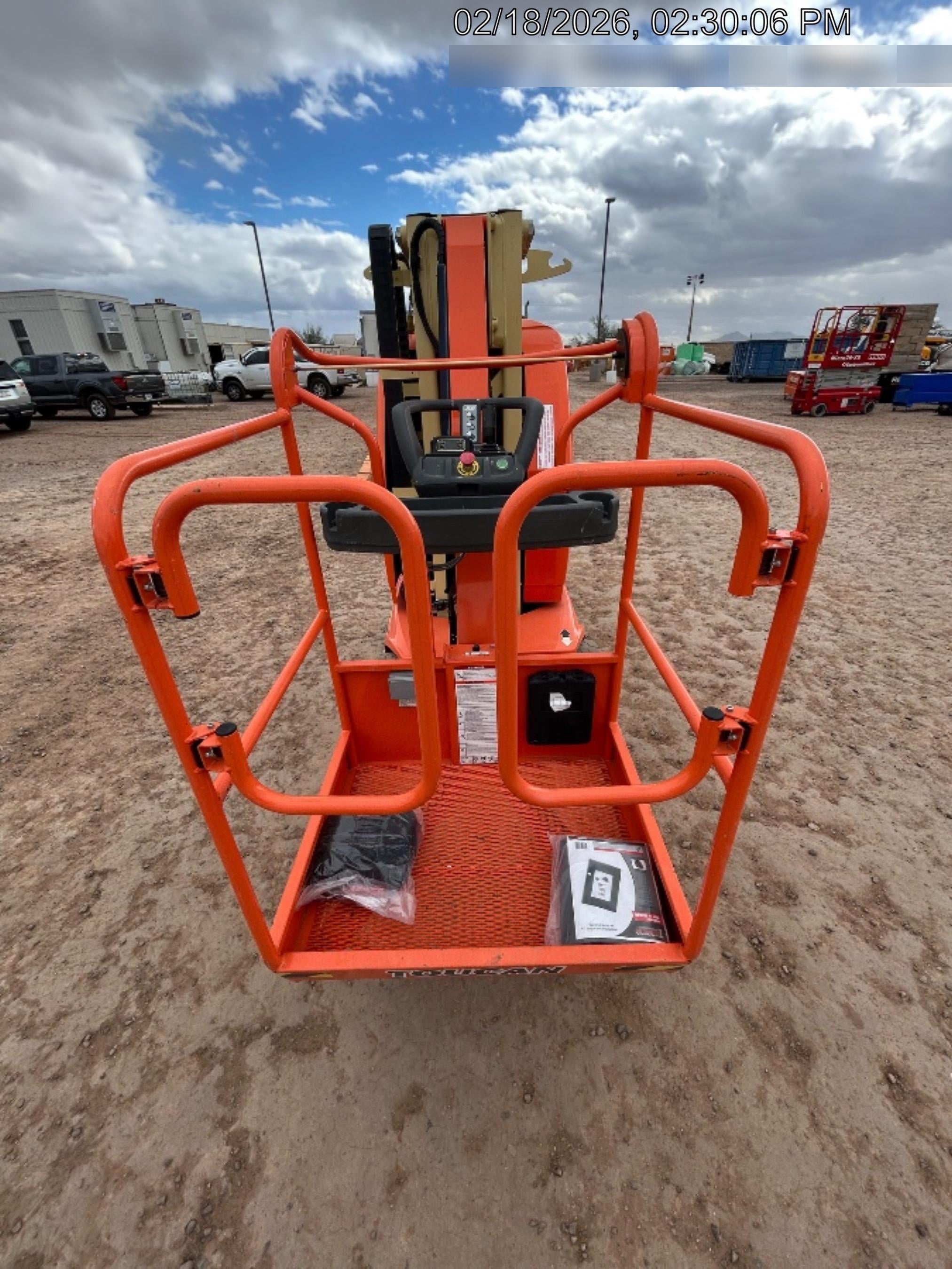 2021 JLG 26E