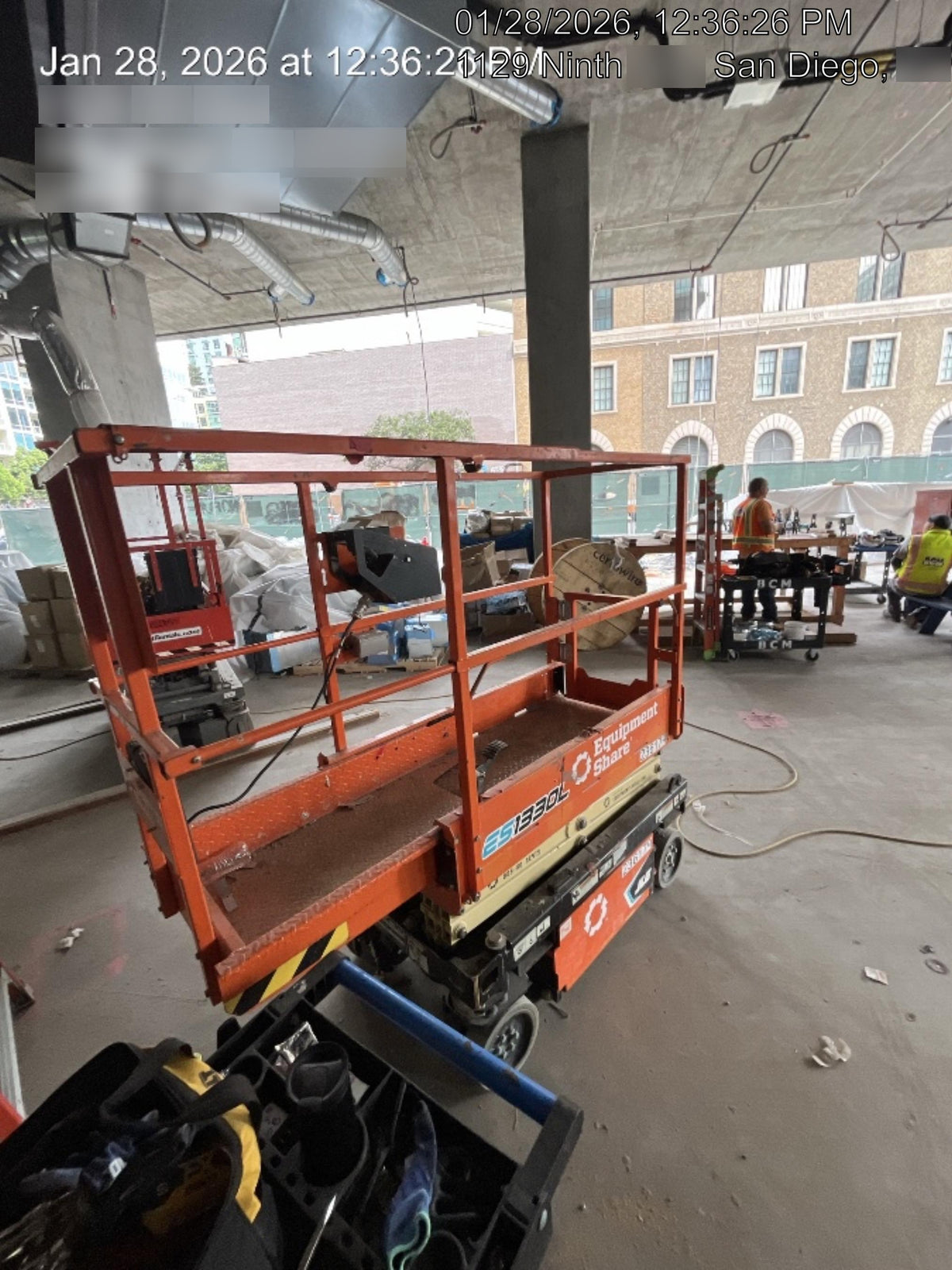 2022 JLG ES1330L