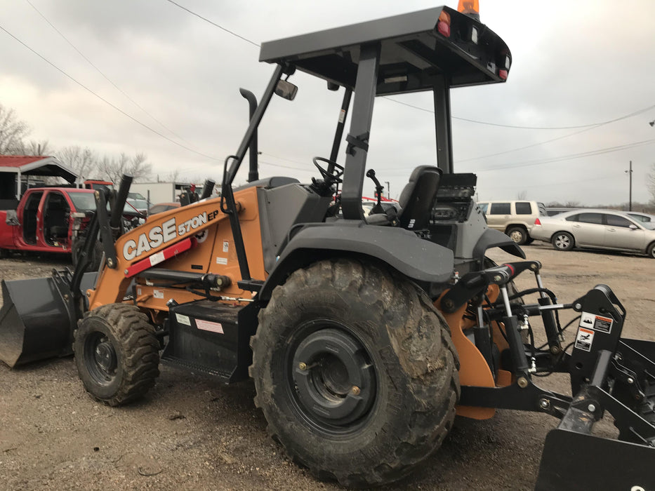 2019 Case 570N EP Canopy, 4WD, GP Front Bucket, Dual Tilt Cylinder, 84" Box Blade w/ Scarifier, Wheel Weights, Beacon