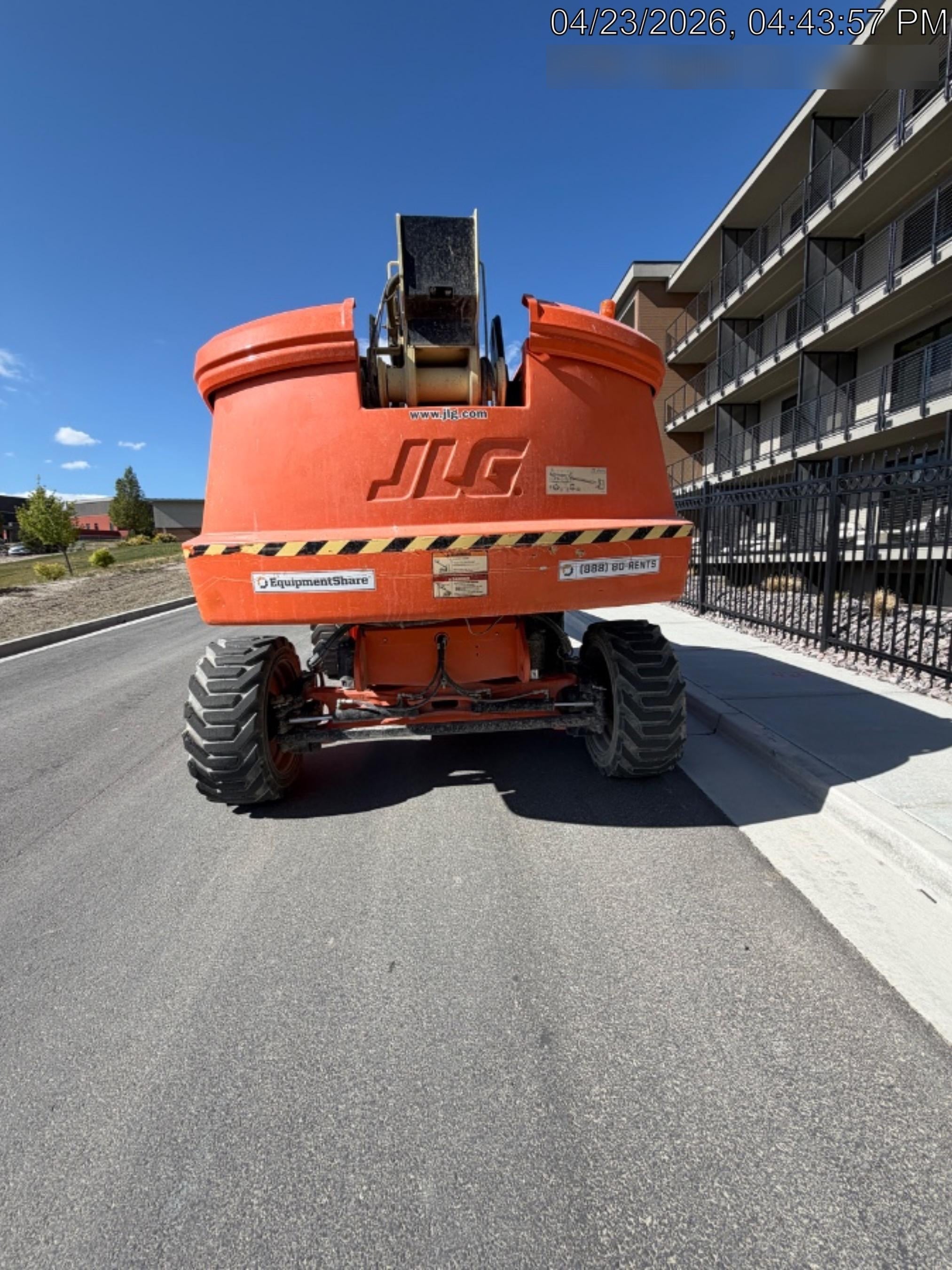 2021 JLG 660SJ