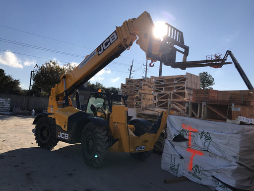 2019 JCB 512-56 Canopy, 109 HP, Solid Tires, STD Worklight, Beacon, Aux Hydraulics, Lifting Eye, Back up Alarm w/66" Carriage/60" Forks