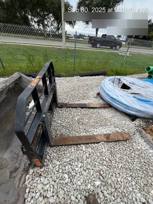 2024 ARROW MATERIAL HANDLING 24" Pallet Fork Frame