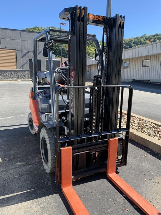 2022 TOYOTA 50-8FGU25