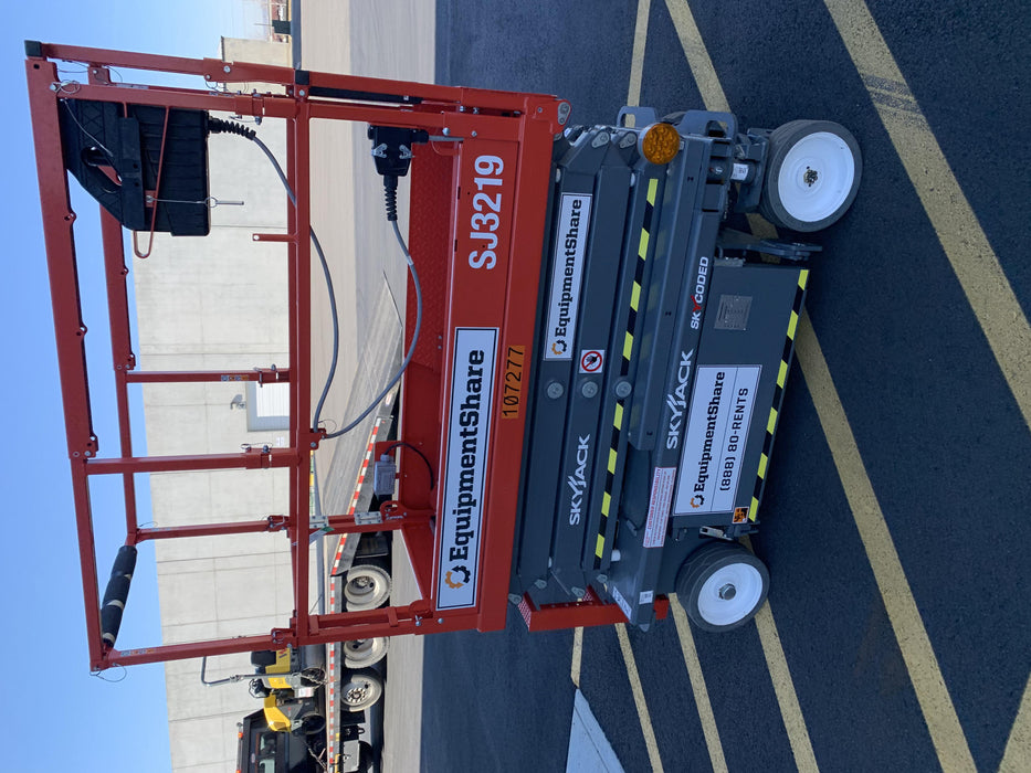 2020 Skyjack SJIII-3219 Solid NM Tires, Half height spring hinged entry gate, Dual Beacons, 800W Inverter