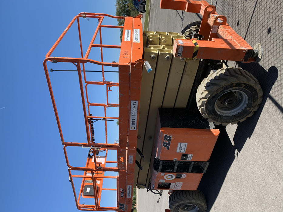2019 JLG 430LRT