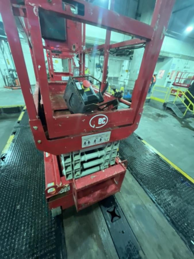 2019 MEC 1330SE MEC 1330SE w/ES Track Hardware, Full Extended 2 Year Warranty
