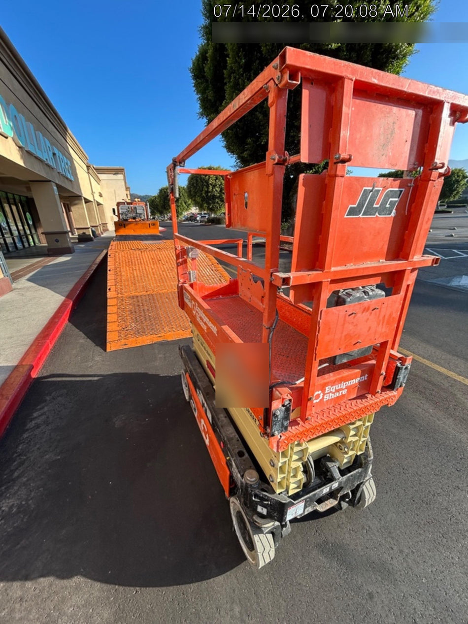 2024 JLG ES1932