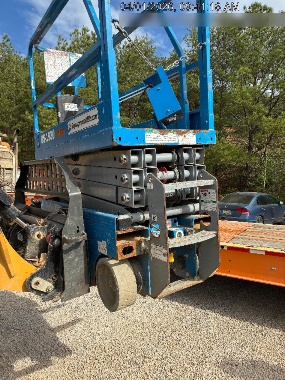 2019 Genie GS-1930 Fixed Rails with Chain Entry