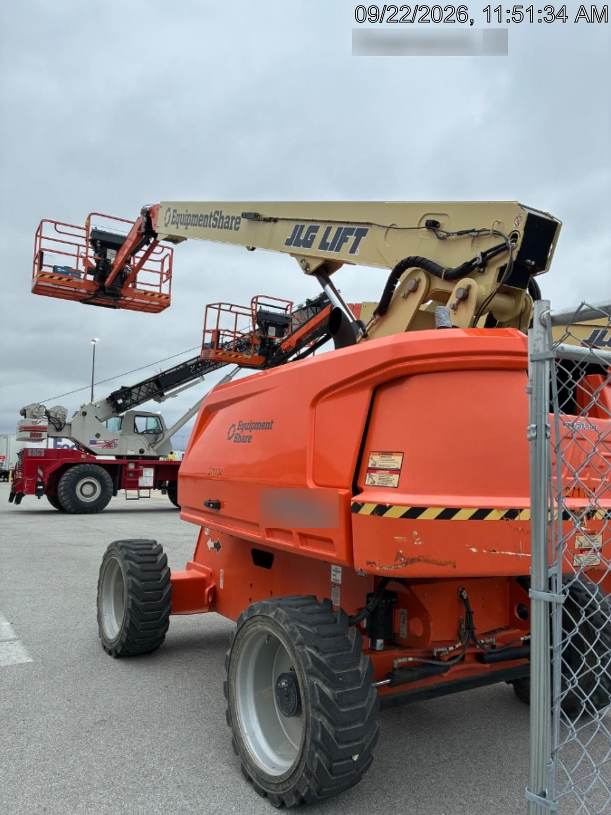 2022 JLG 660SJ