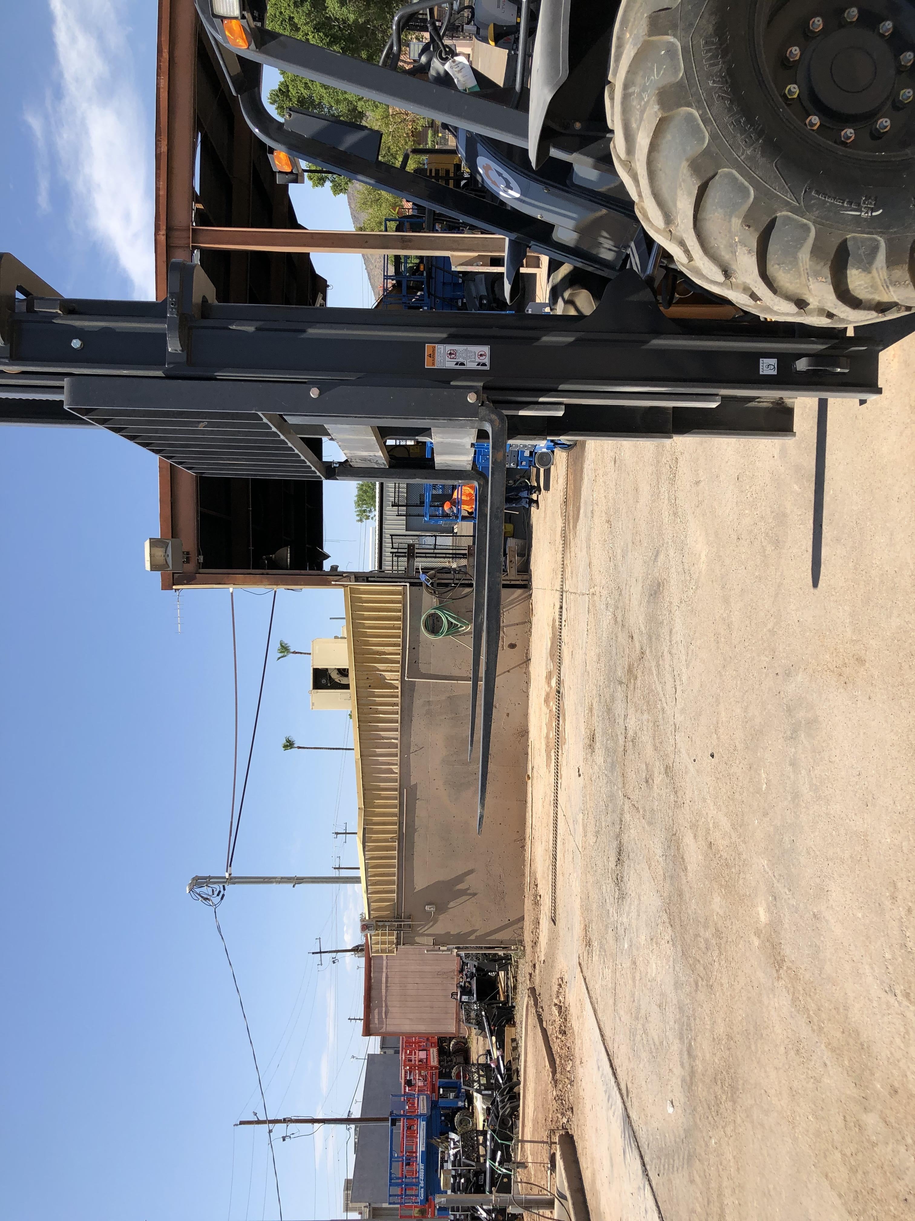 2019 CASE 588H