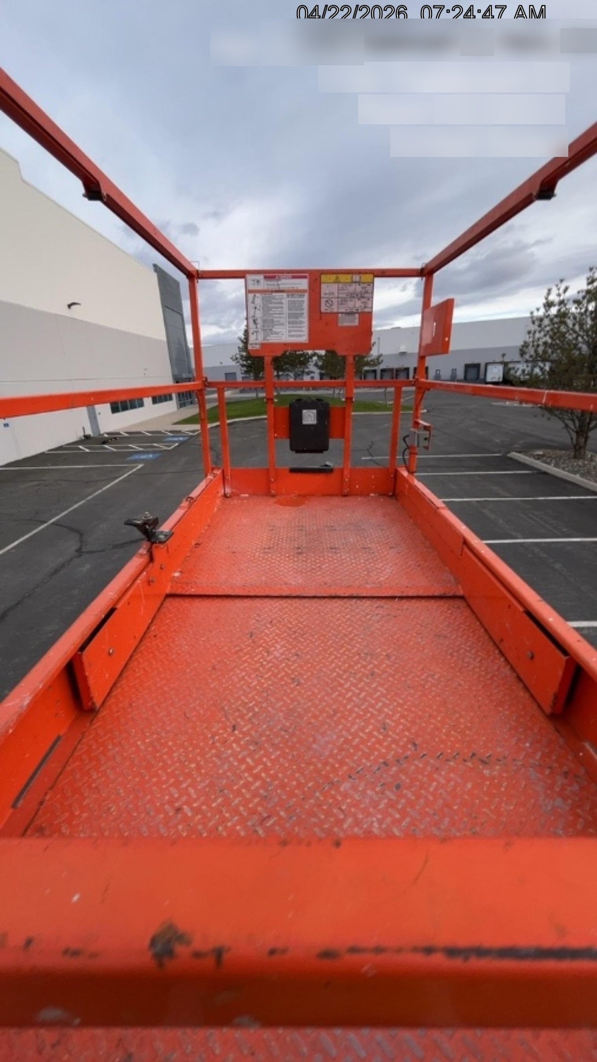 2022 JLG ES3246