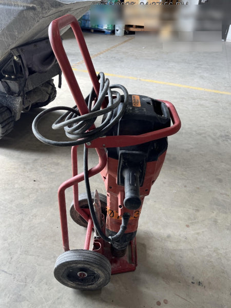 2023 HILTI TE 3000-AVR
