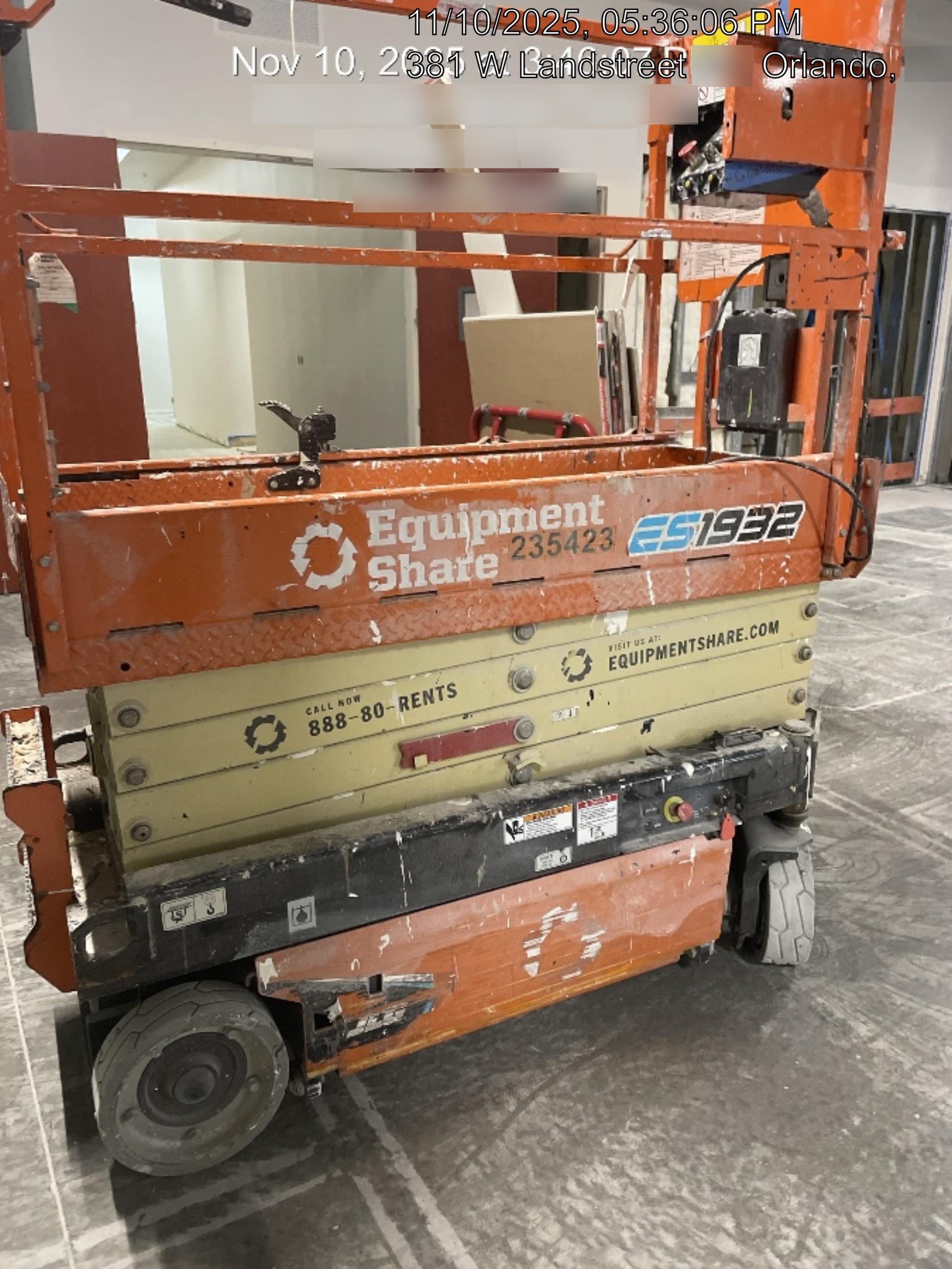 2022 JLG ES1932