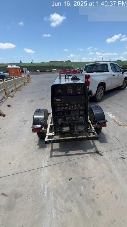 2019 Lincoln Electric Vantage 322 Welder Ready-Pak 3, Two wheel trailer, Fender and Light kit, Cable Rack