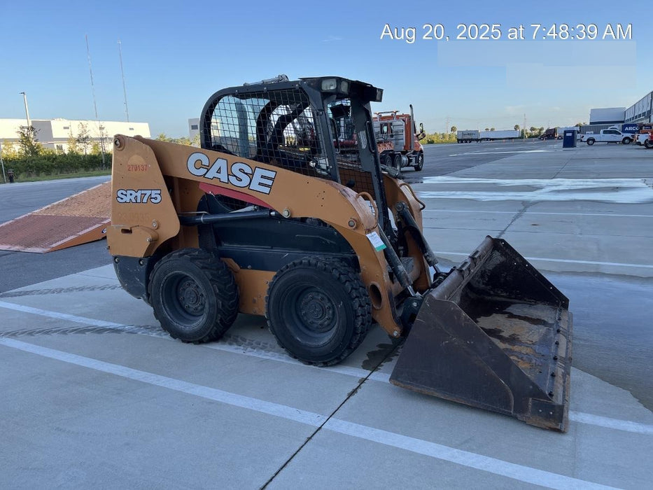 2019 CASE SR175