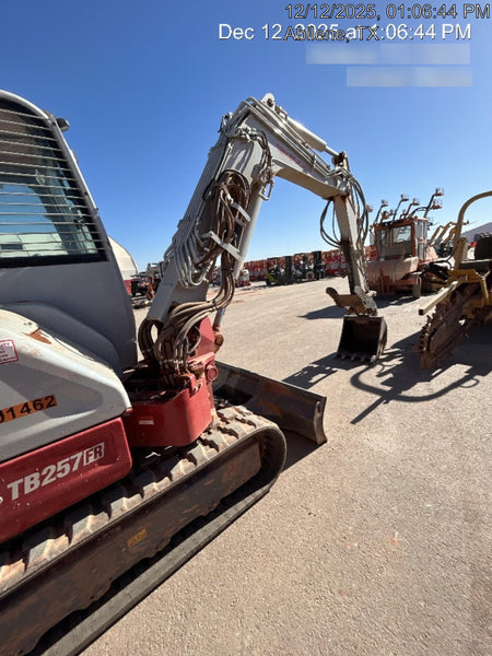 2024 TAKEUCHI TB257FRCR