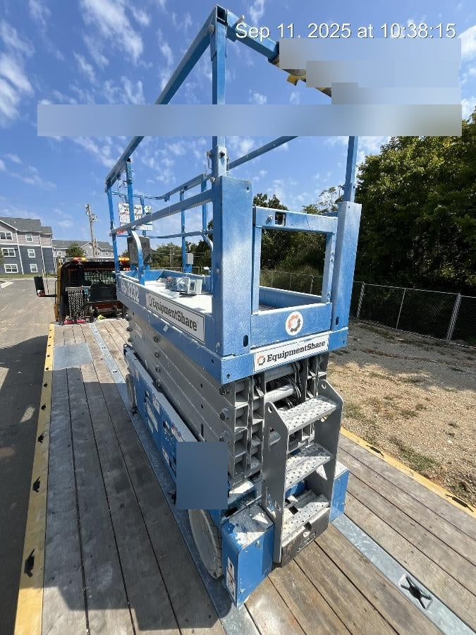 2022 GENIE GS-3232