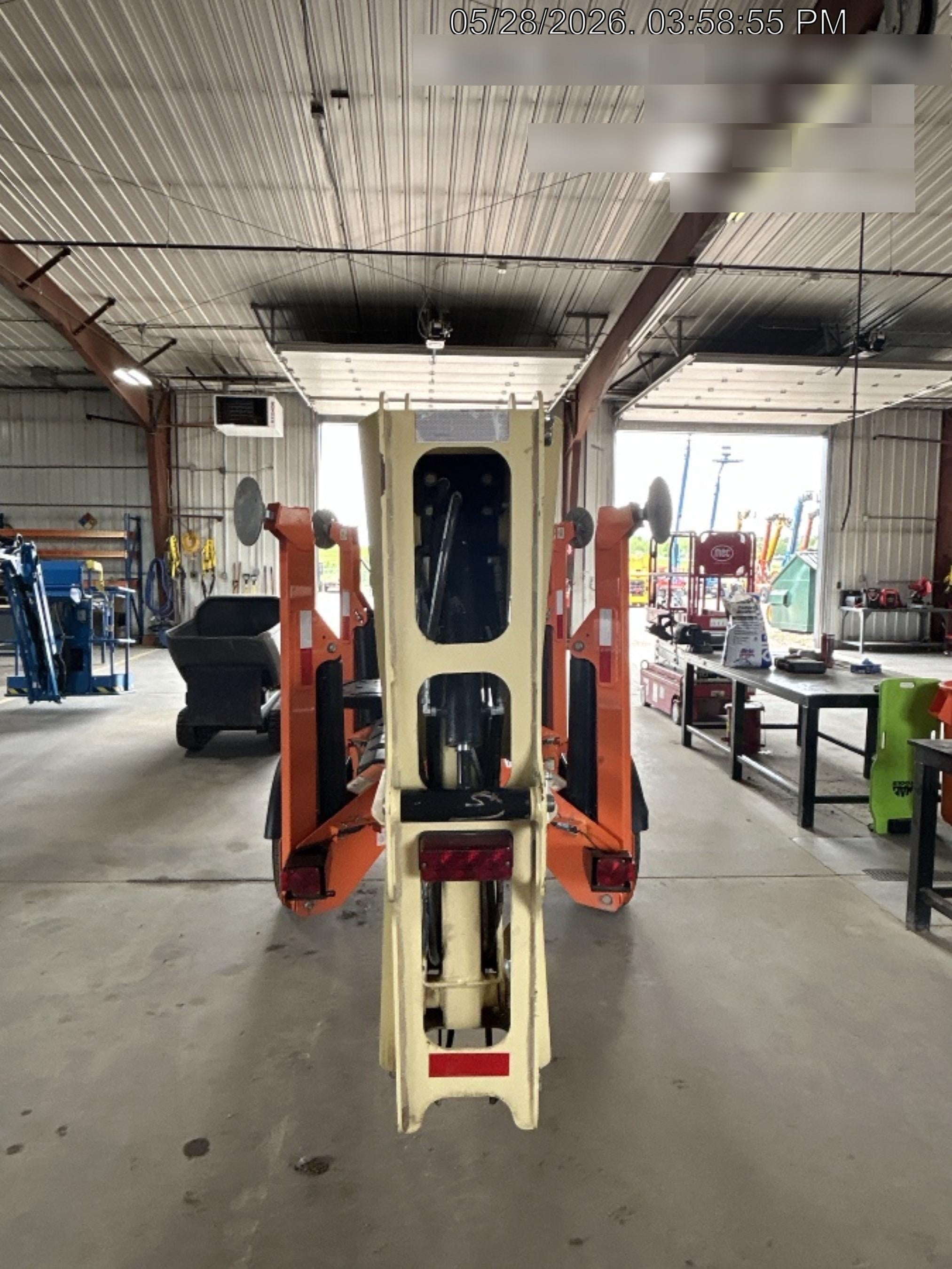 2023 JLG T500J