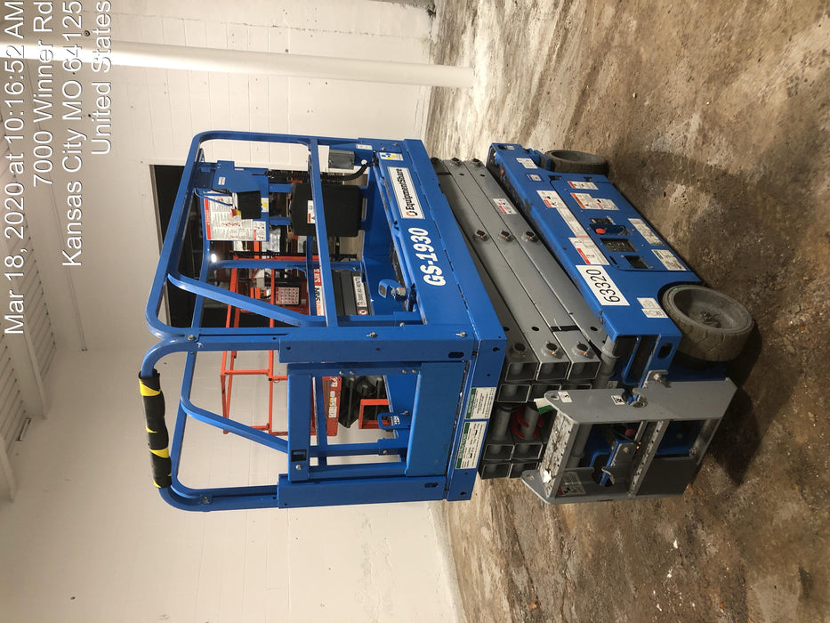 2020 Genie GS-1930 Solid Non Marking Tires, Beacon, Folding rails with half height swing gate