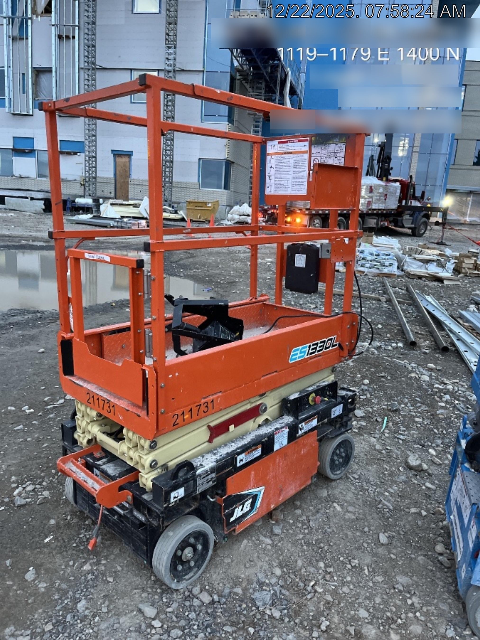 2022 JLG ES1330L