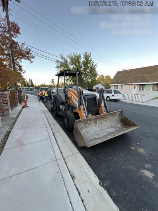 2019 Case 570N EP Canopy, 4WD, GP Front Bucket, Dual Tilt Cylinder, 84" Box Blade w/ Scarifier, Wheel Weights, Beacon
