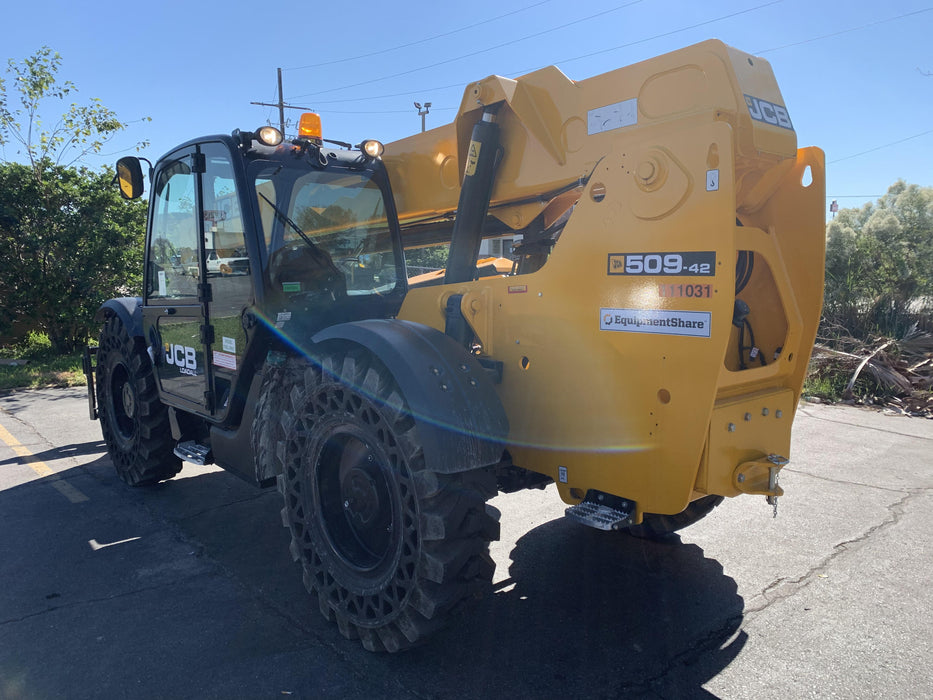 2020 JCB 509-42 Cab/Heat/Air, Solid Tires, Work Lights, Beacon, Aux Hydraulics, Back up Alarm, Lifting Eye, ES Decals