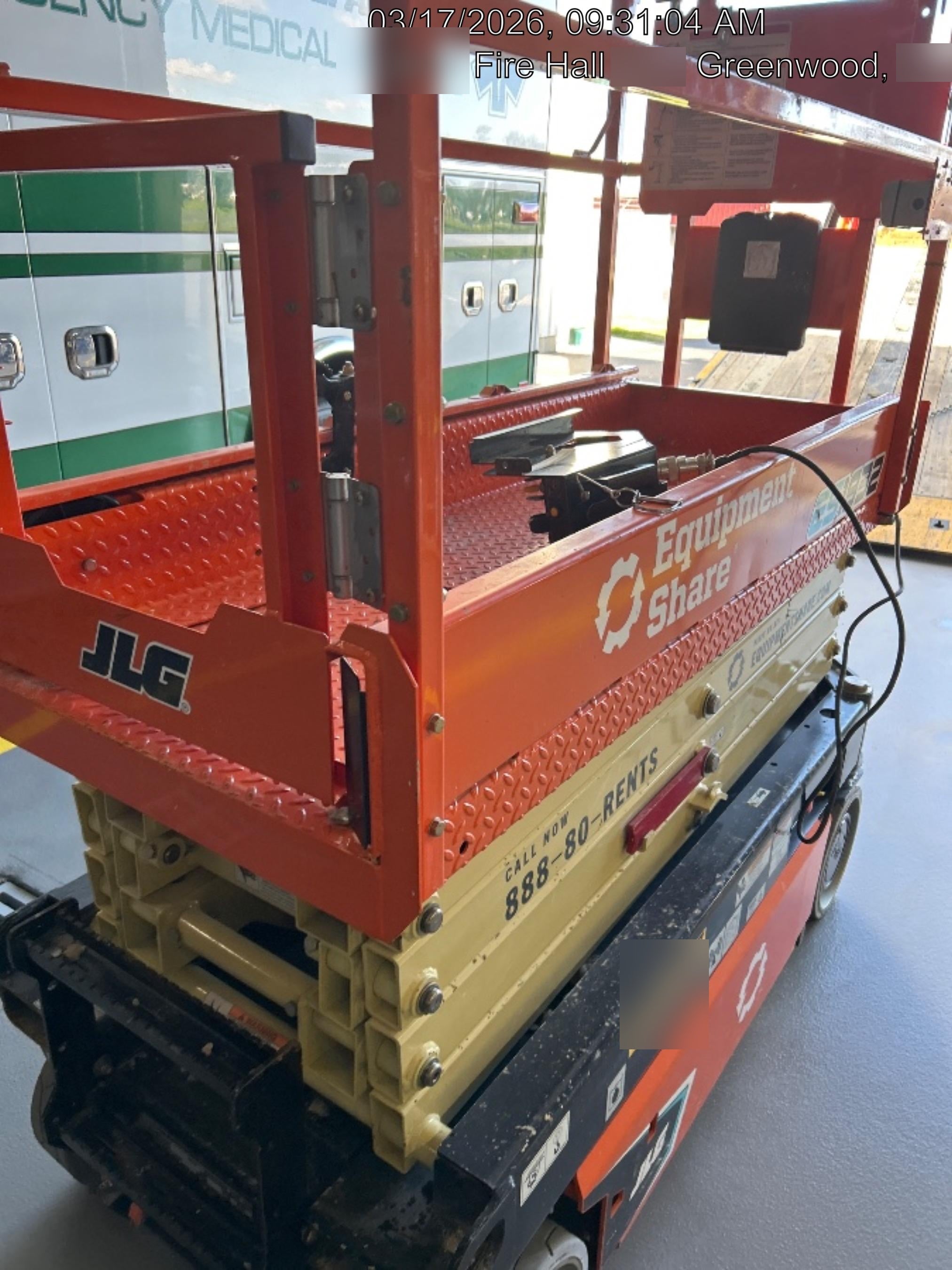 2024 JLG ES1932