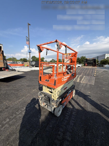 2025 JLG ES1932