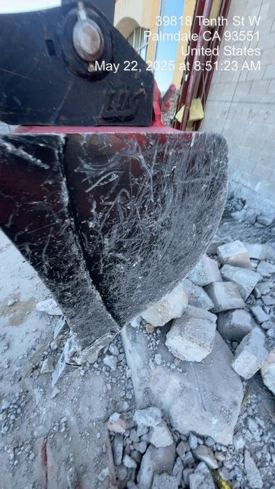 2023 SOLESBEE 24" Bucket, Tooth, Mini Excavator - Solesbee