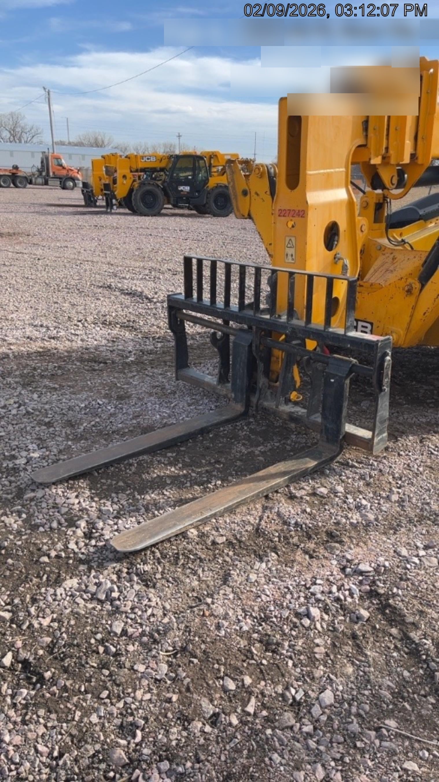2022 JCB 510-56