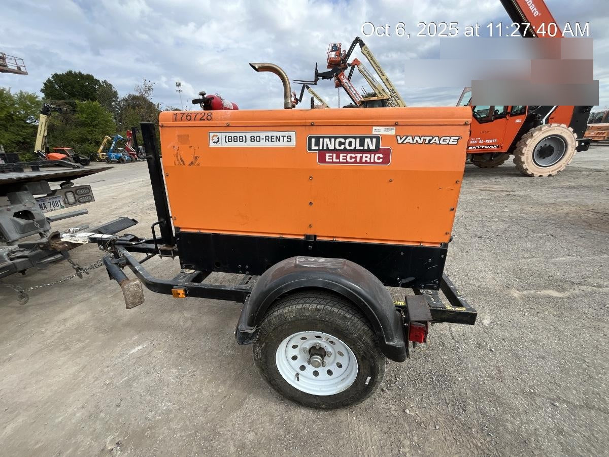 2021 Lincoln Electric Vantage 322 Vantage 322 Ready Pak 3 w/ Decals, ORANGE (includes trailer, cable rack, fender light kit) NO Telematics