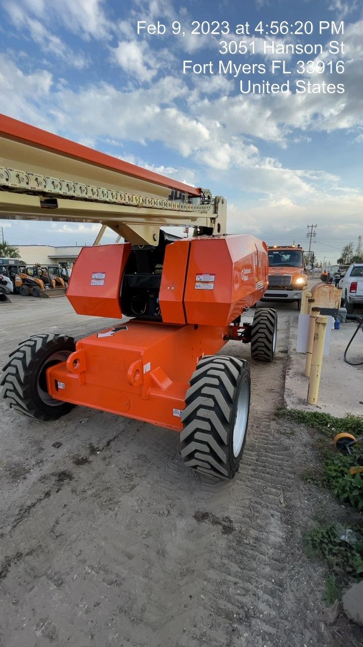 2022 JLG 860SJ