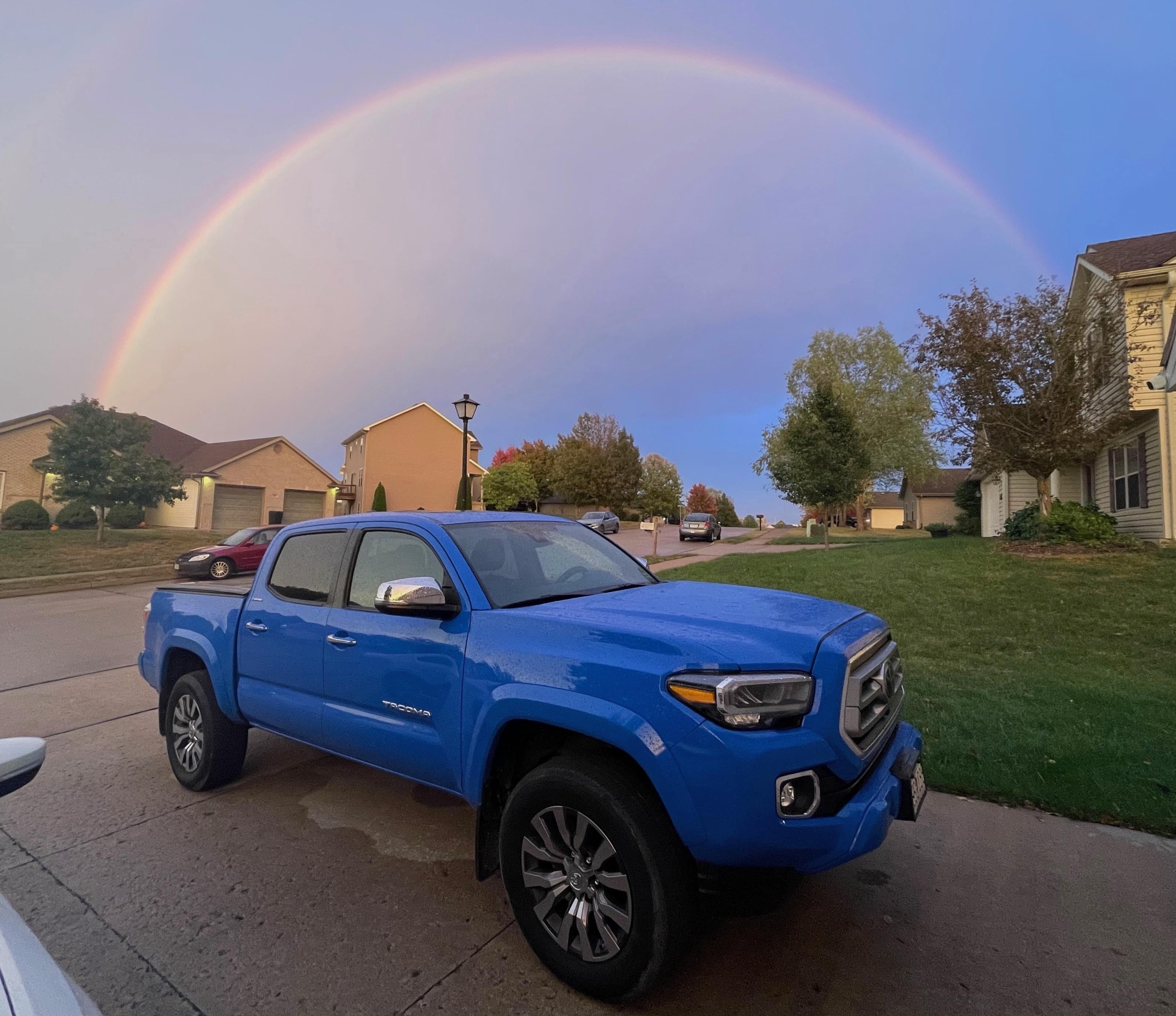 2020 TOYOTA Tacoma