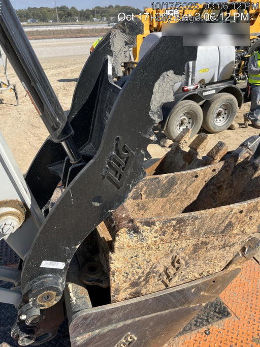 2025 TAKEUCHI 24" Bucket Takeuchi