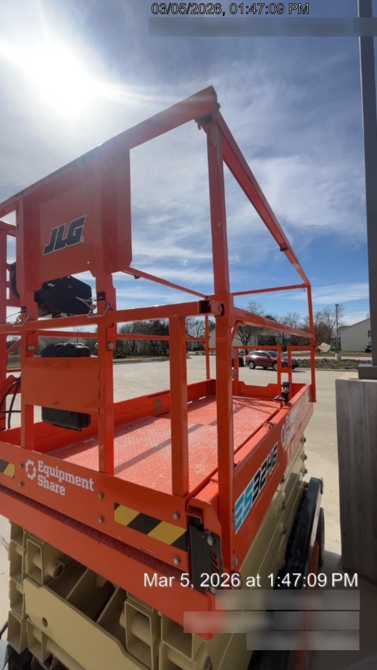 2022 JLG ES3246