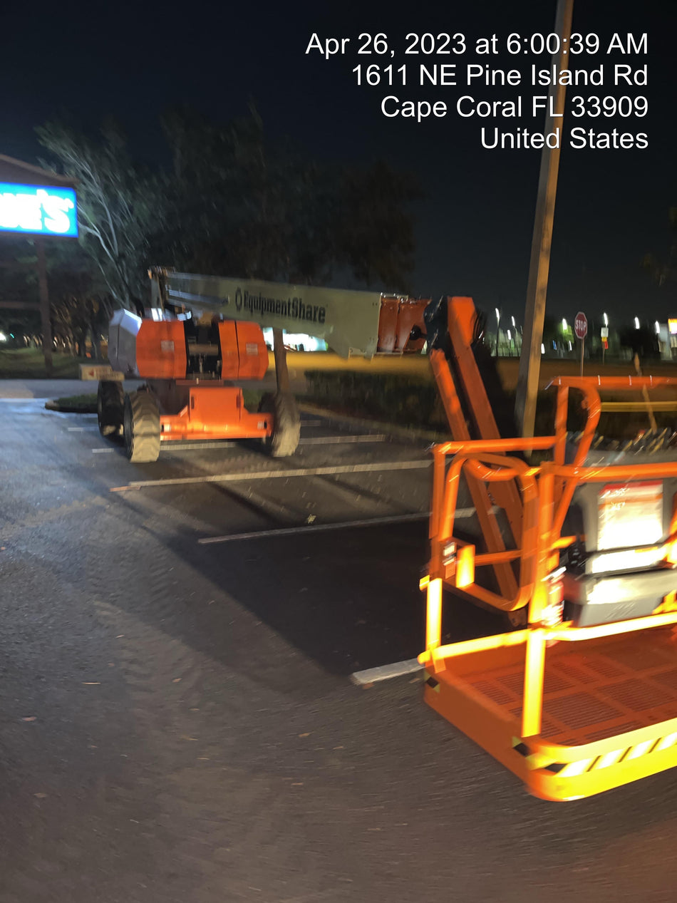 2023 JLG 860SJ