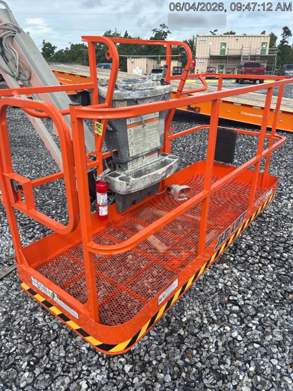 2020 JLG 660SJ