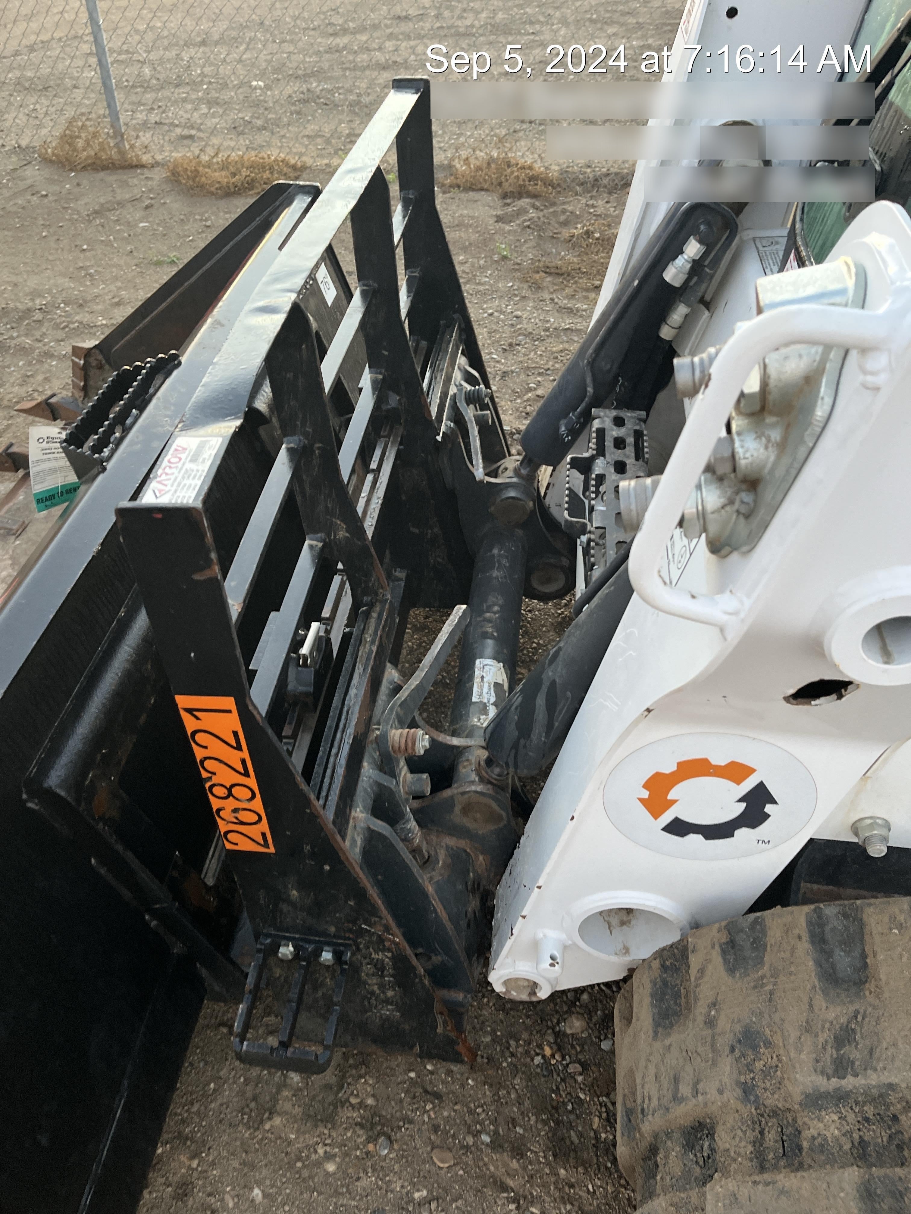 2022 ARROW MATERIAL HANDLING 48" Pallet Forks - Arrow