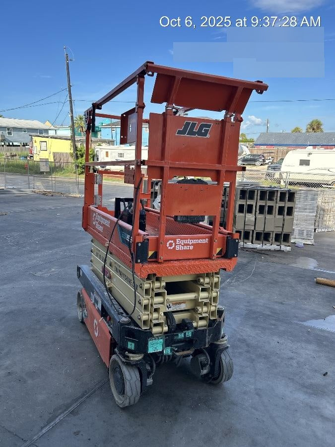 2025 JLG ES1932