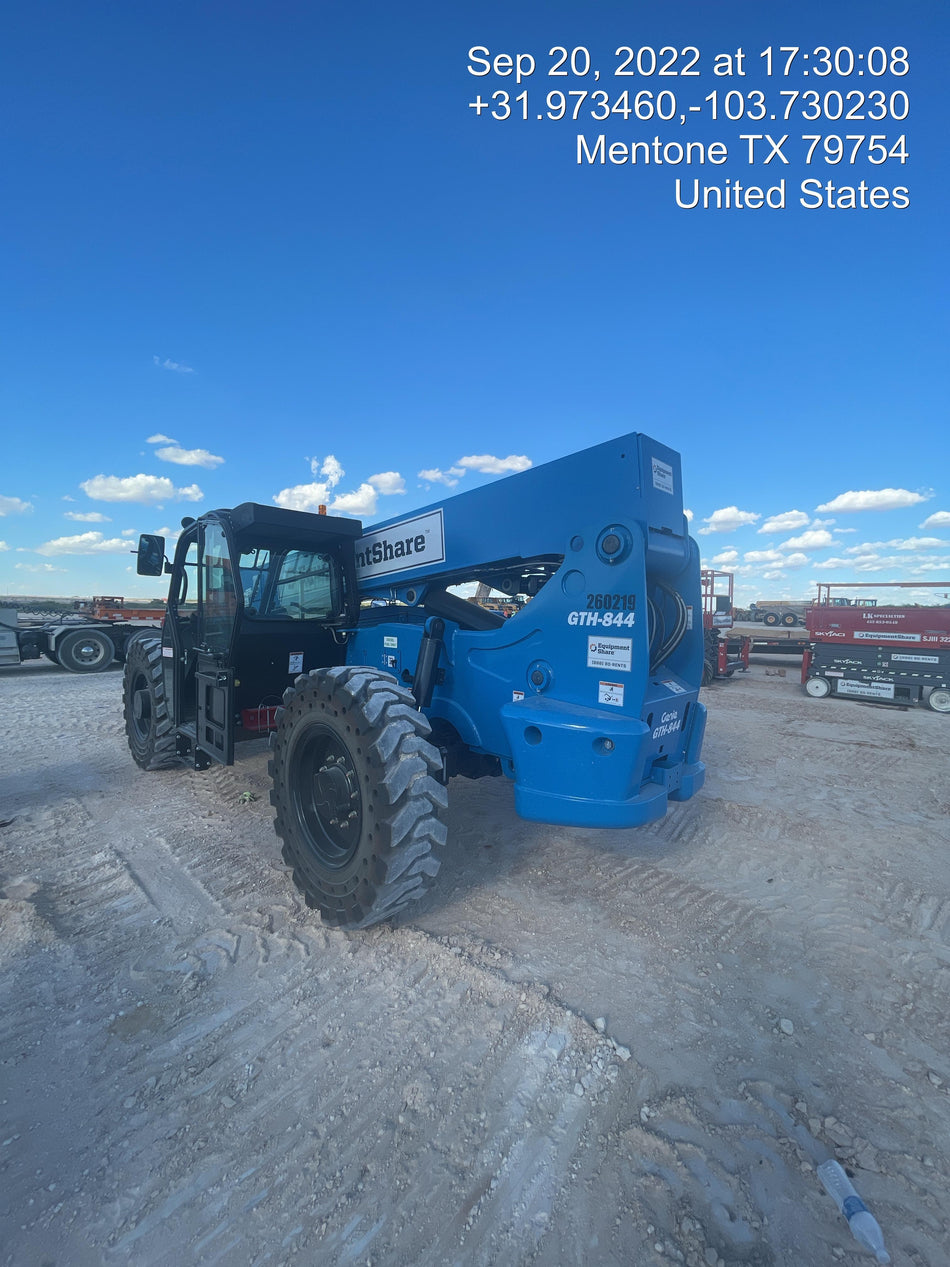 2022 GENIE GTH-844