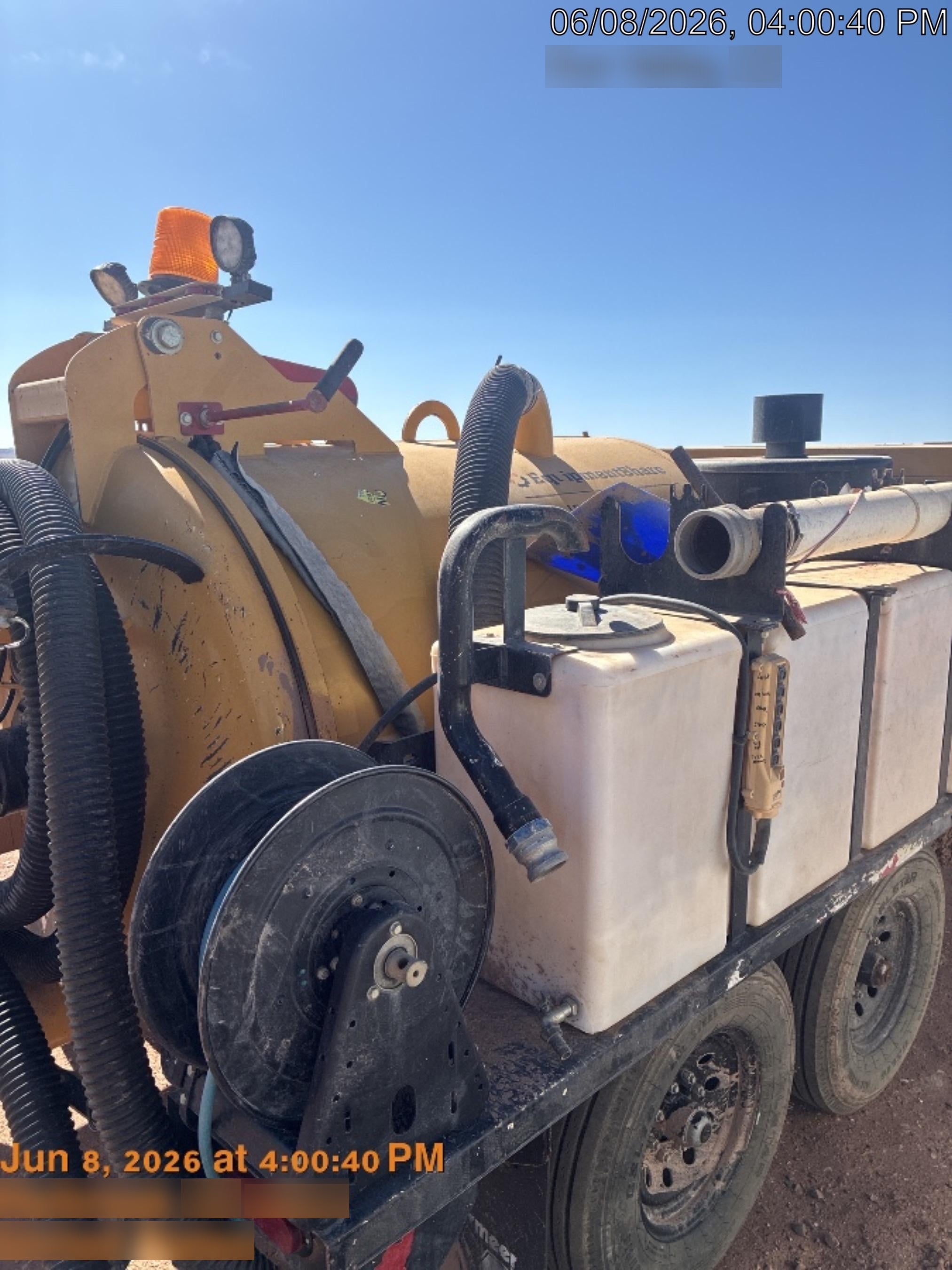 2021 VAC-TRON LP573XDT