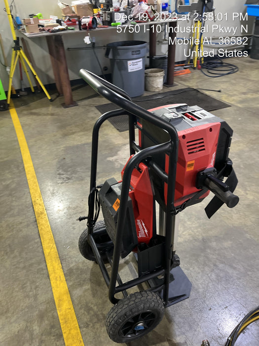 2022 MILWAUKEE MXF368-1XC