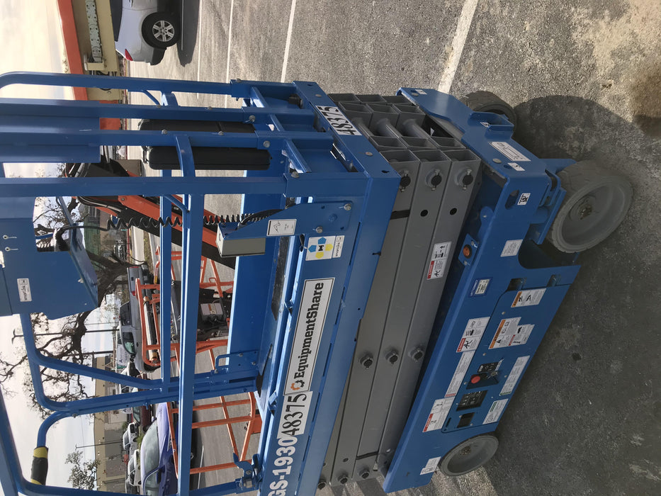 2019 Genie GS-1930 Fixed rails with chain Entry