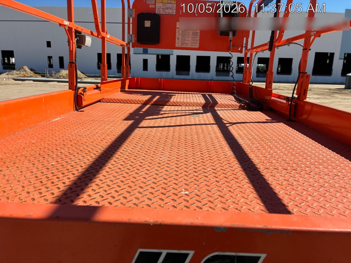 2023 JLG RT3369