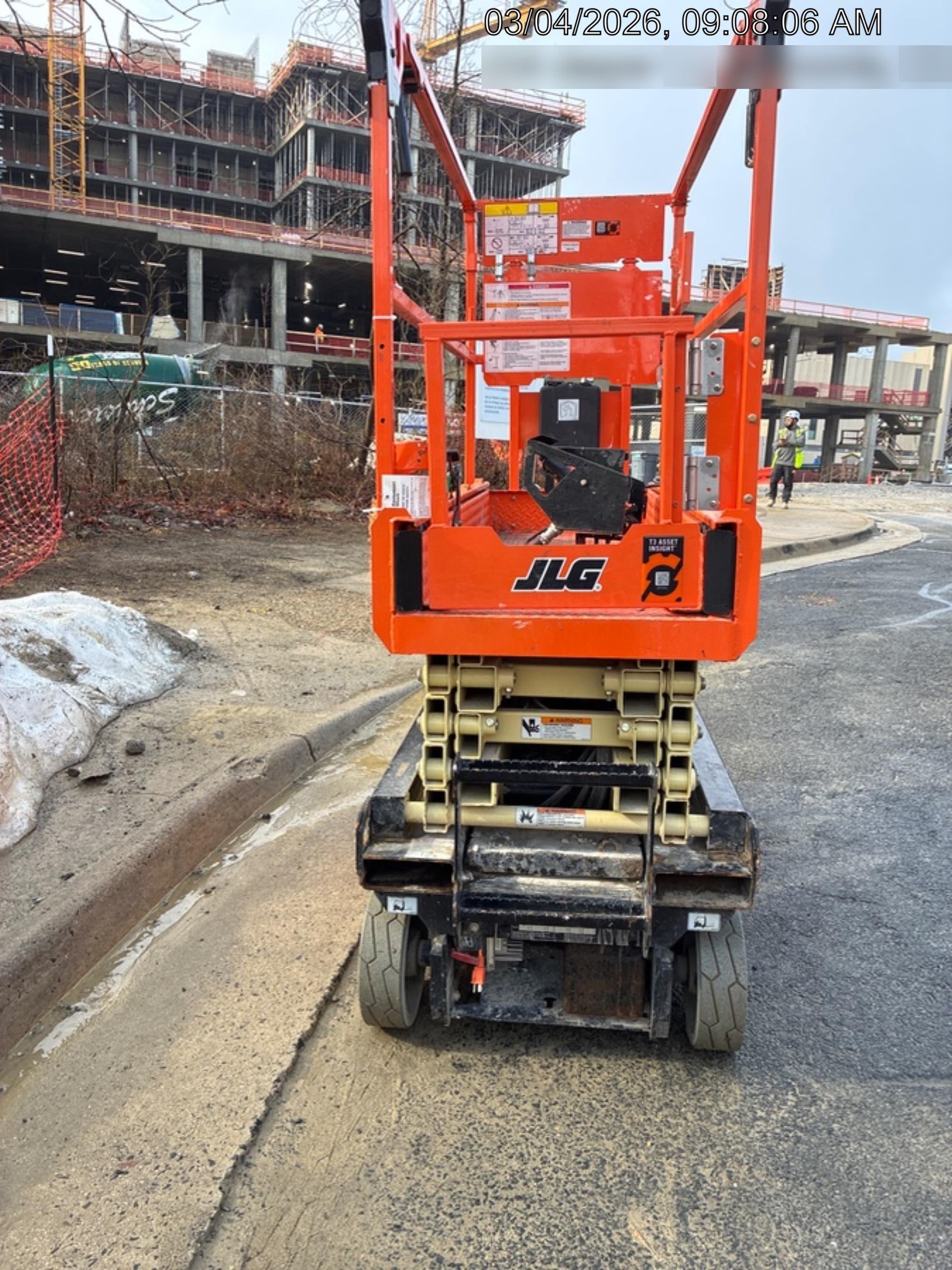 2024 JLG ES1932