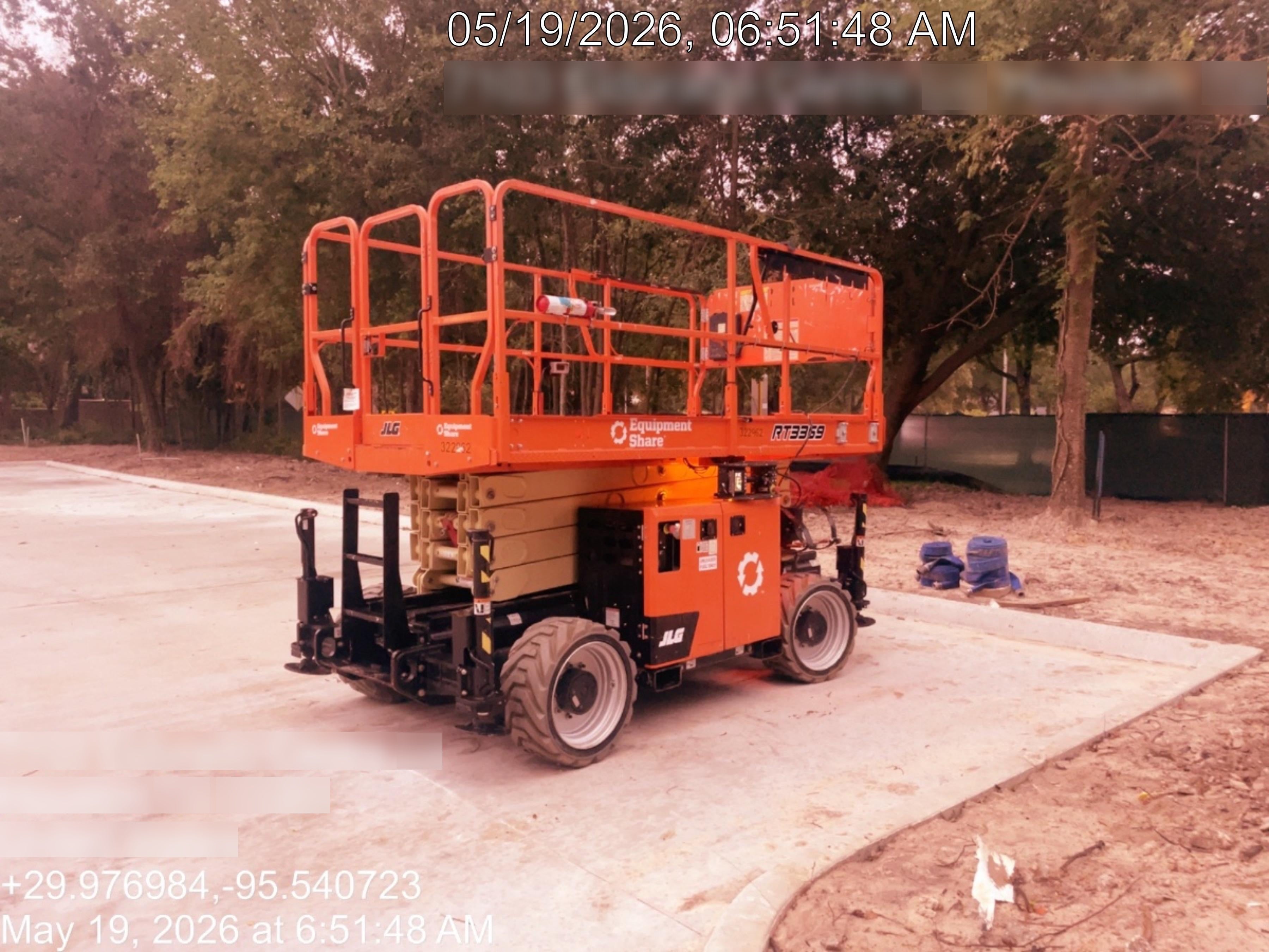 2023 JLG RT3369