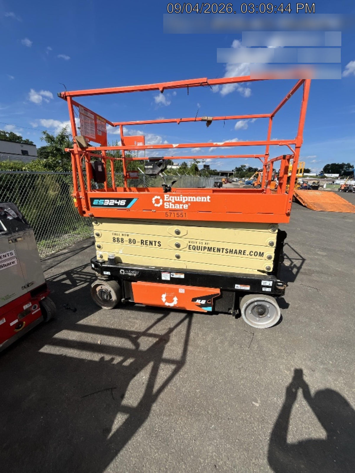 2025 JLG ES3246
