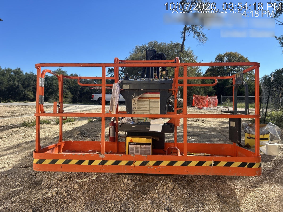 2023 JLG 860SJ