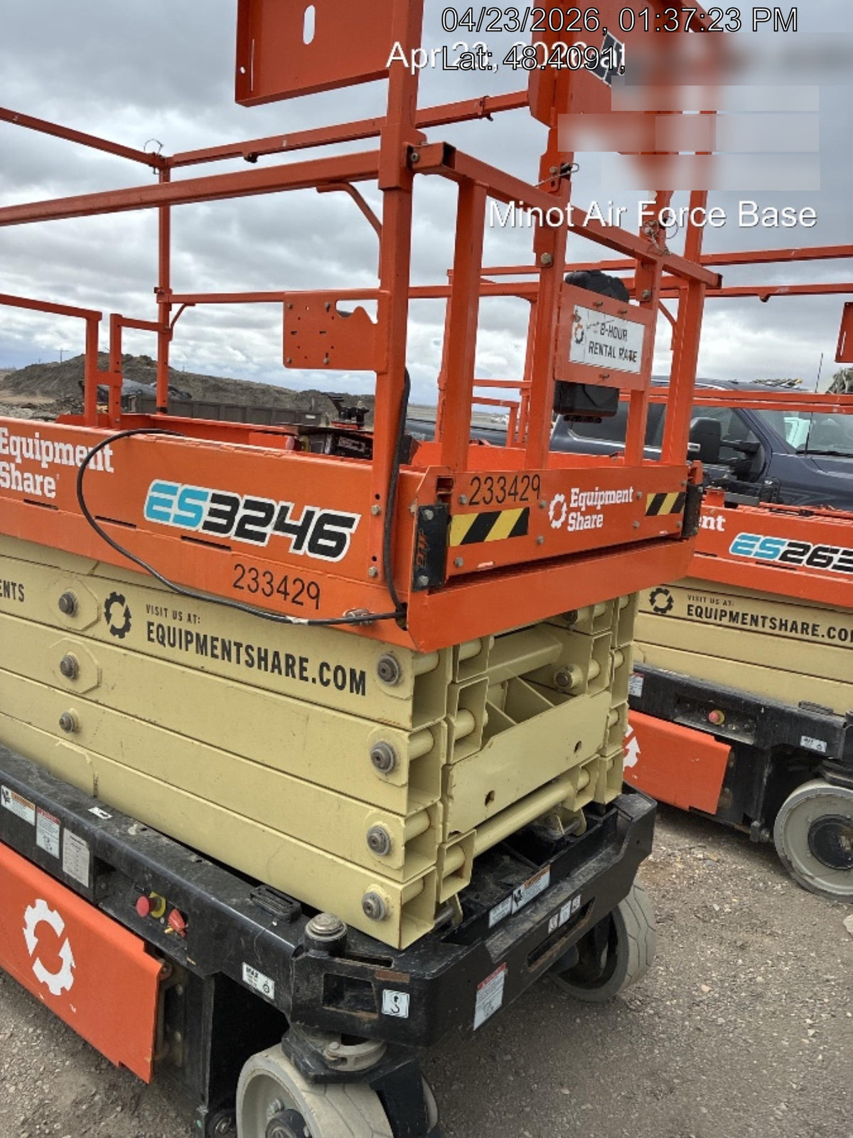 2022 JLG ES3246