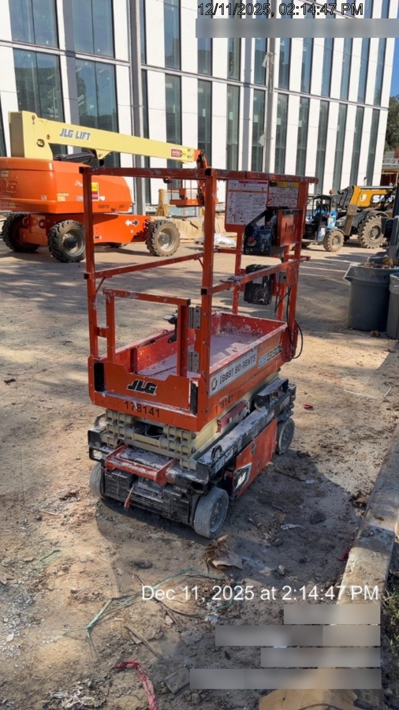 2021 JLG ES1330L